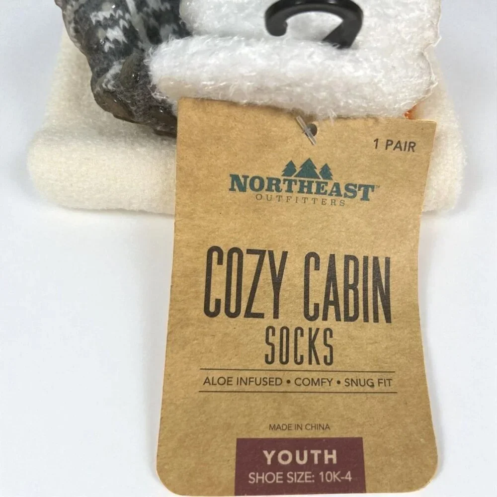 Northeast Outfitters Cozy Cabin Crew Socks Youth 10K-4 Gnome Christmas NEW